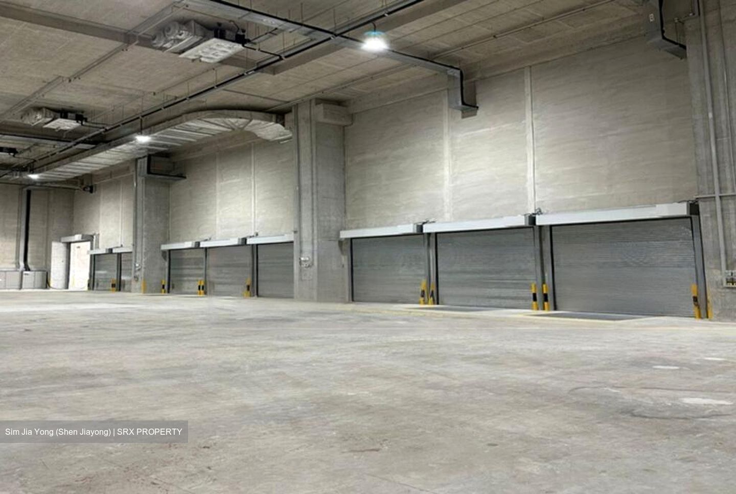 Tuas Road (D22), Warehouse #498691751